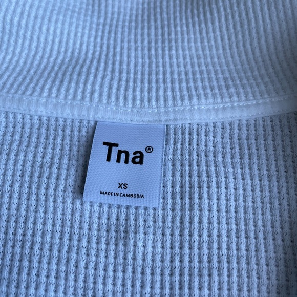 Aritzia Thermal Quarter Zip - Picture 3 of 3